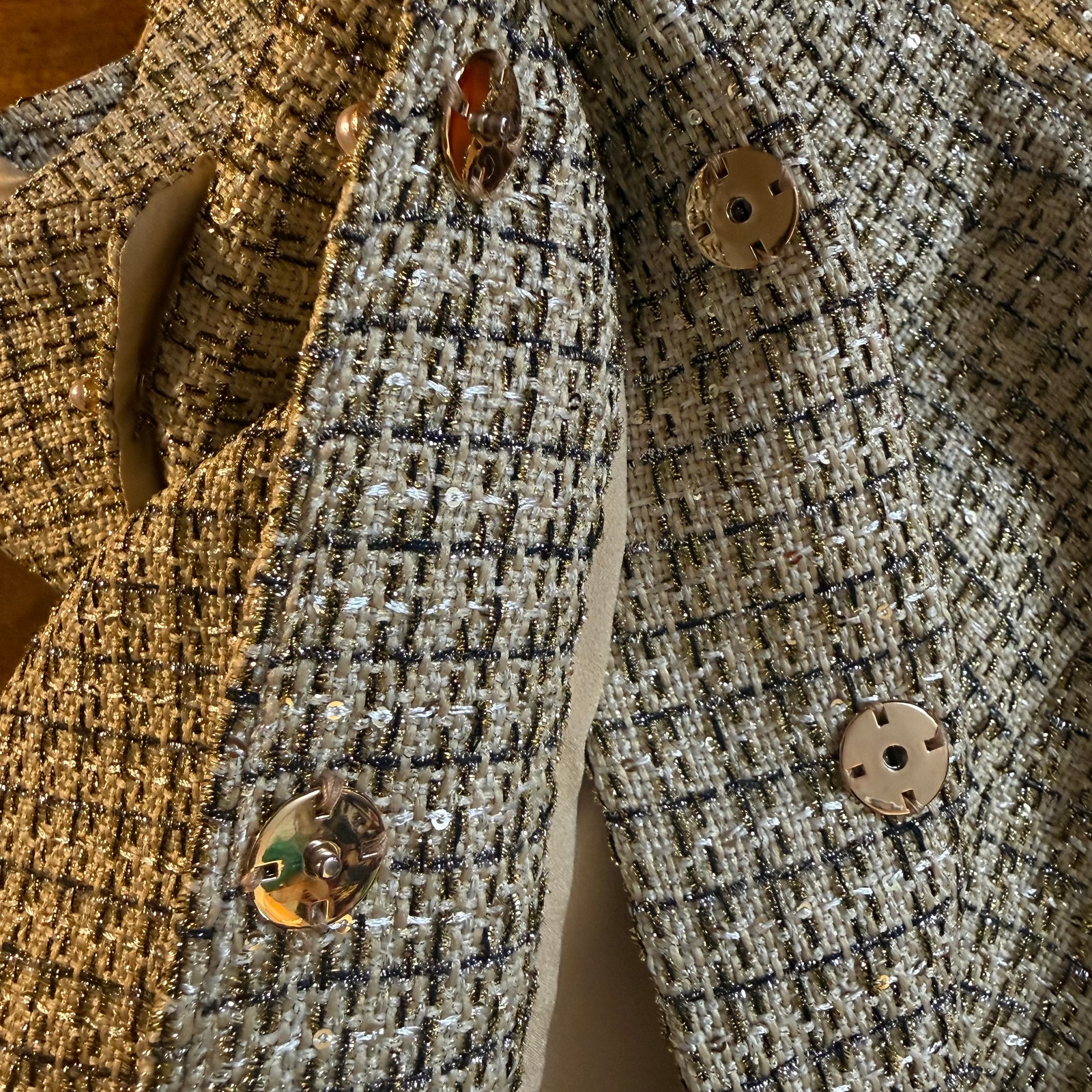 Sierra Darien Tweed Mini Dress Size S Gold Metallic Pearl Button Sleeveless Nwt — image 5 of 8